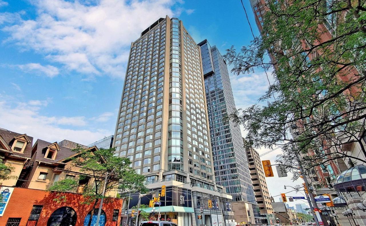University Of Toronto Utsg Suites Exterior photo